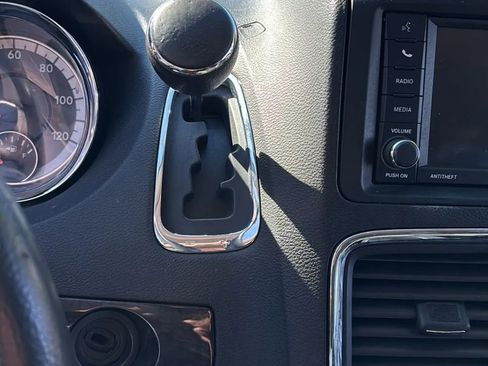 Used 2016 Dodge Grand Caravan SXT image 16