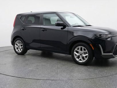Used 2025 Kia Soul LX w/ LX Technology Package