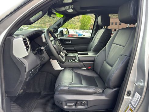 Used 2023 Toyota Tundra Platinum AWD/4WD image 23