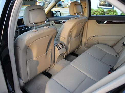 Used 2012 Mercedes-Benz C 300 4MATIC Sedan image 19