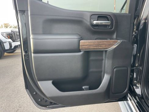 Used 2019 Chevrolet Silverado 1500 High Country w/ Technology Package image 14