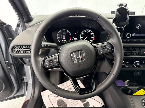 Used 2025 Honda HR-V Sport image 23