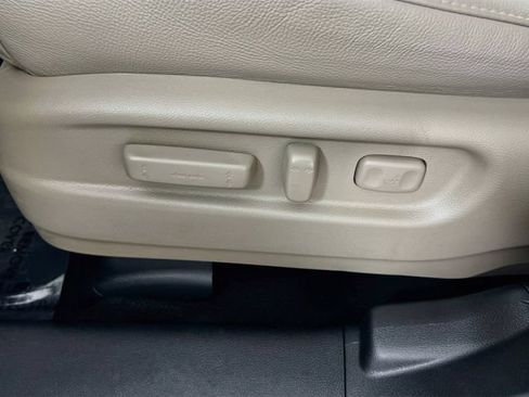 Used 2022 Honda Pilot Touring image 13
