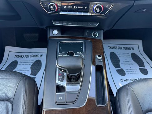 Used 2018 Audi Q5 2.0T Premium image 11