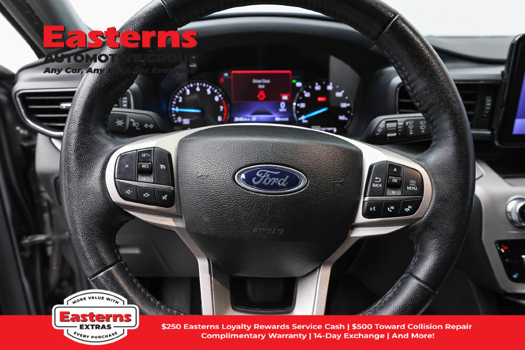 Used 2023 Ford Explorer XLT w/ Equipment Group 202A AWD/4WD image 11