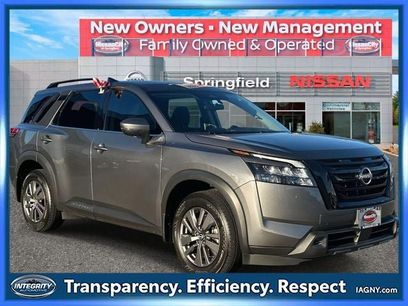 Used 2024 Nissan Pathfinder SV w/ Black Appearance Package