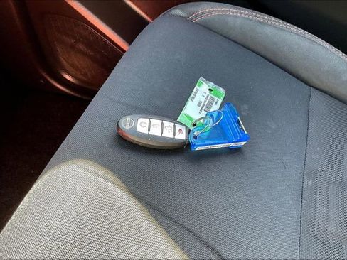 Used 2023 Nissan Frontier Pro-X w/ Pro Convenience Package RWD image 11