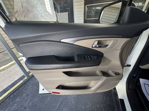 Used 2017 Honda Ridgeline RTL-T image 21