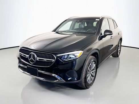 Used 2024 Mercedes-Benz GLC 300 4MATIC image 4