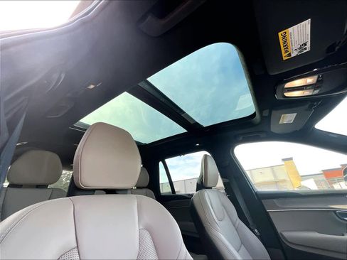 Used 2026 Volvo XC90 T8 Ultra w/ Lounge Package image 25