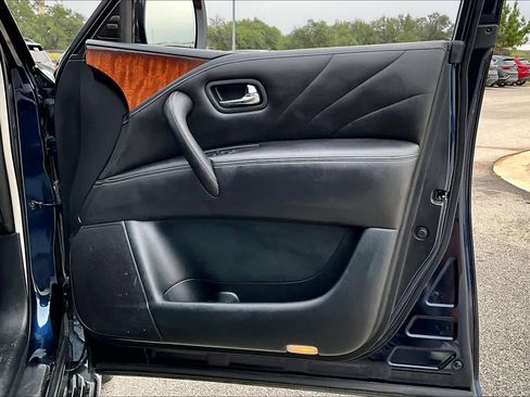 Used 2015 INFINITI QX80 2WD w/ Deluxe Technology Package image 22