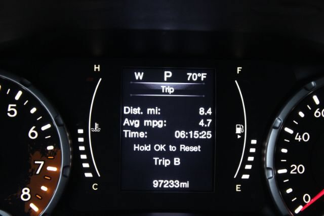 Used 2015 Jeep Renegade Latitude FWD image 18