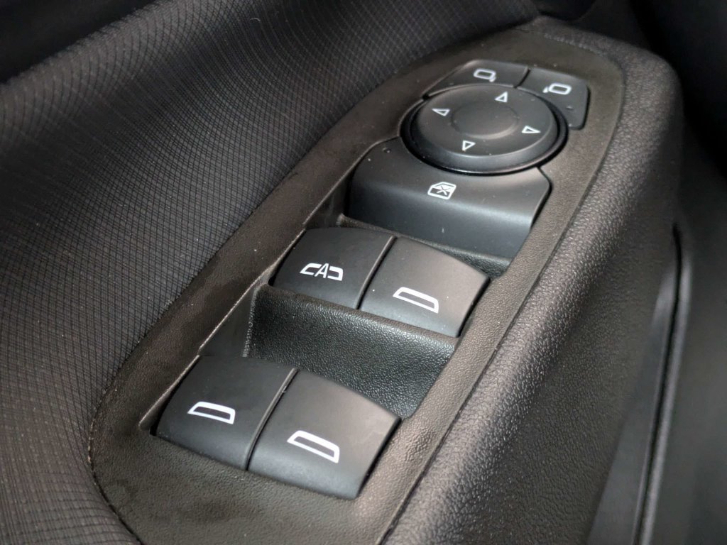 Used 2024 Chevrolet Equinox RS FWD image 25