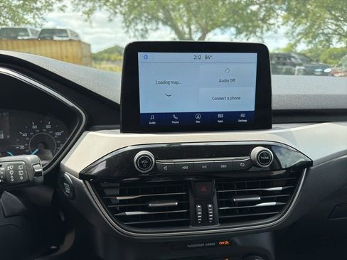 Used 2022 Ford Escape SE image 12