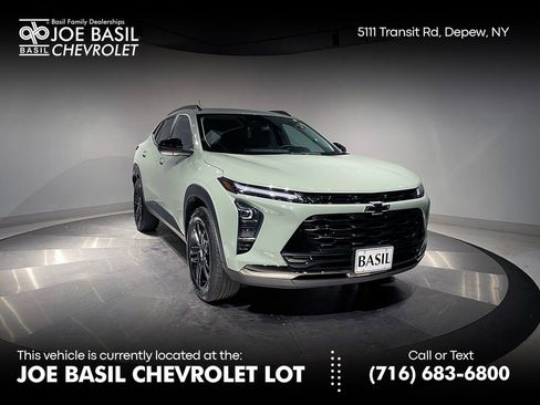 Used 2025 Chevrolet Trax ACTIV FWD image 1
