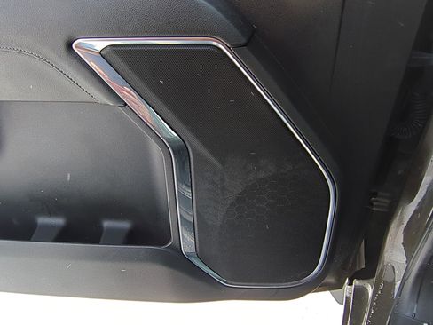 Certified 2023 Chevrolet Silverado 1500 LT w/ Z71 Off-Road Package image 23