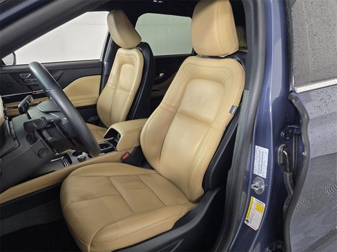 Used 2022 Lincoln Corsair Reserve image 6