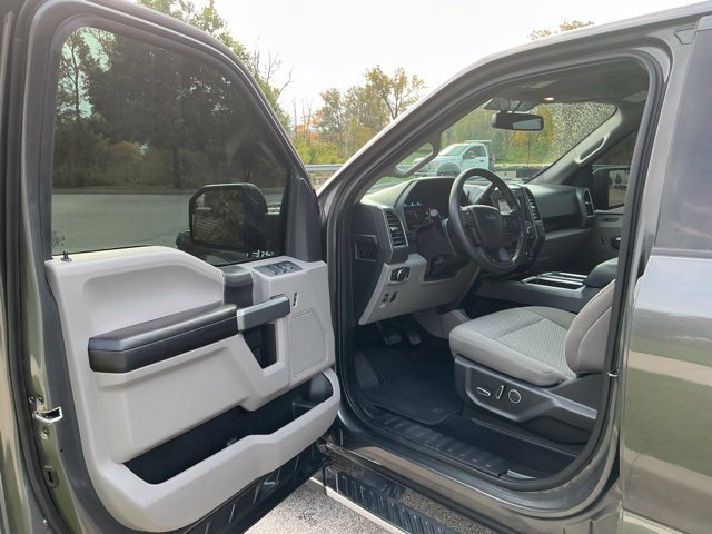 Used 2018 Ford F150 XLT w/ Equipment Group 302A Luxury AWD/4WD image 16