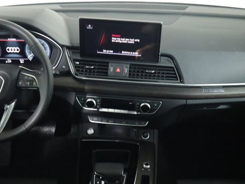 Used 2025 Audi Q5 e Premium Plus w/ Premium Plus Package image 15