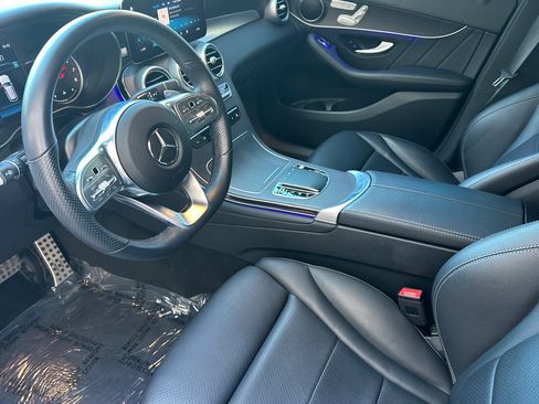 Used 2022 Mercedes-Benz GLC 300 4MATIC image 4