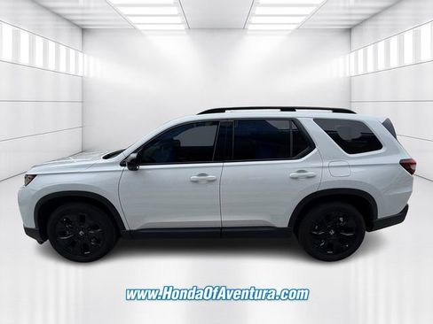 New 2026 Honda Pilot Black Edition image 4