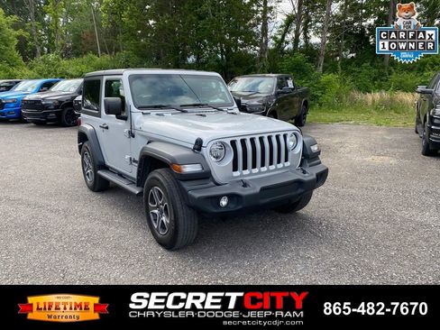 Used 2023 Jeep Wrangler Sport AWD/4WD image 3