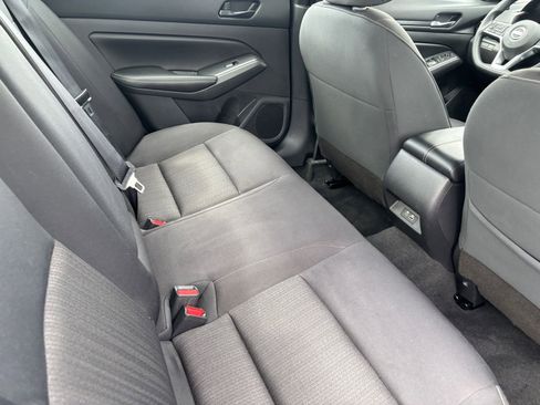 Used 2024 Nissan Altima 2.5 SV image 16