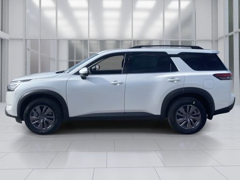 New 2025 Nissan Pathfinder SV w/ SV Premium Package image 3