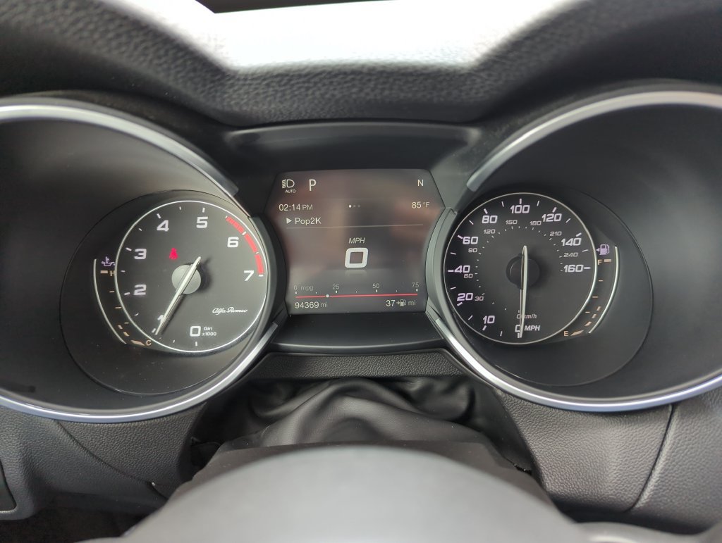 Used 2018 Alfa Romeo Stelvio Ti AWD/4WD image 38