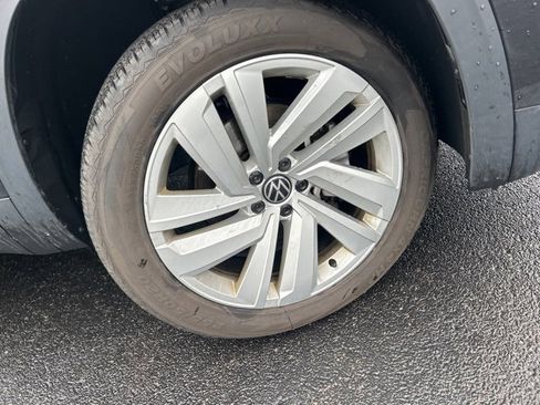 Used 2022 Volkswagen Atlas Cross Sport SE image 9