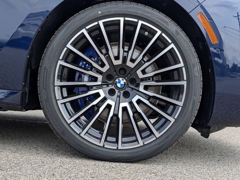 New 2026 BMW 740i xDrive w/ Executive Package AWD/4WD image 4