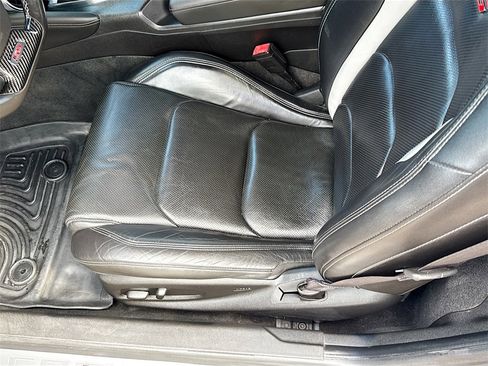 Used 2016 Chevrolet Camaro SS image 21