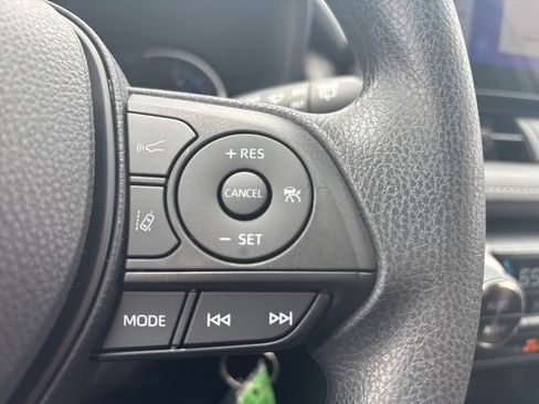 Used 2023 Toyota RAV4 LE AWD/4WD image 16