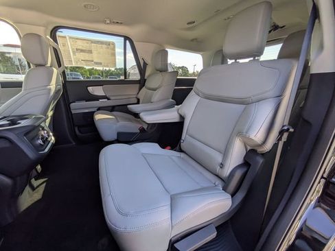 Certified 2027 Ford Expedition Active RWD image 14