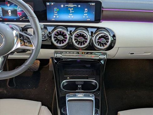Certified 2025 Mercedes-Benz CLA 250 image 10