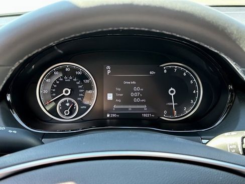 Used 2024 Genesis GV70 2.5T w/ Select Package image 39