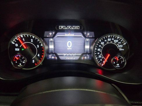 Used 2019 RAM 2500 Laramie AWD/4WD image 47