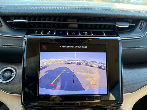 Used 2022 Jeep Grand Cherokee L Limited image 18