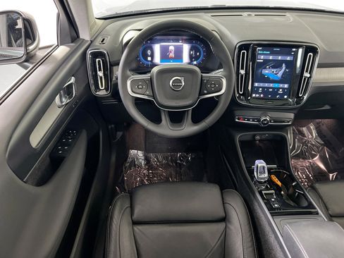 Used 2023 Volvo XC40 B4 Plus w/ Driver Assist Package image 22