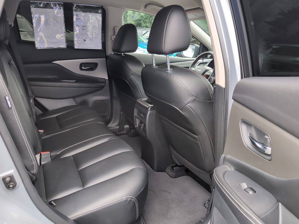 Used 2024 Nissan Murano SV w/ SV Midnight Edition Package AWD/4WD image 6