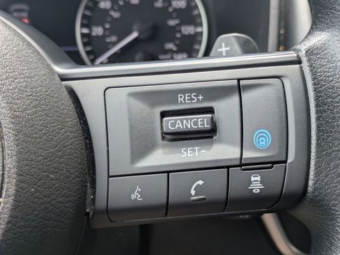 Used 2024 Nissan Rogue SV FWD image 24