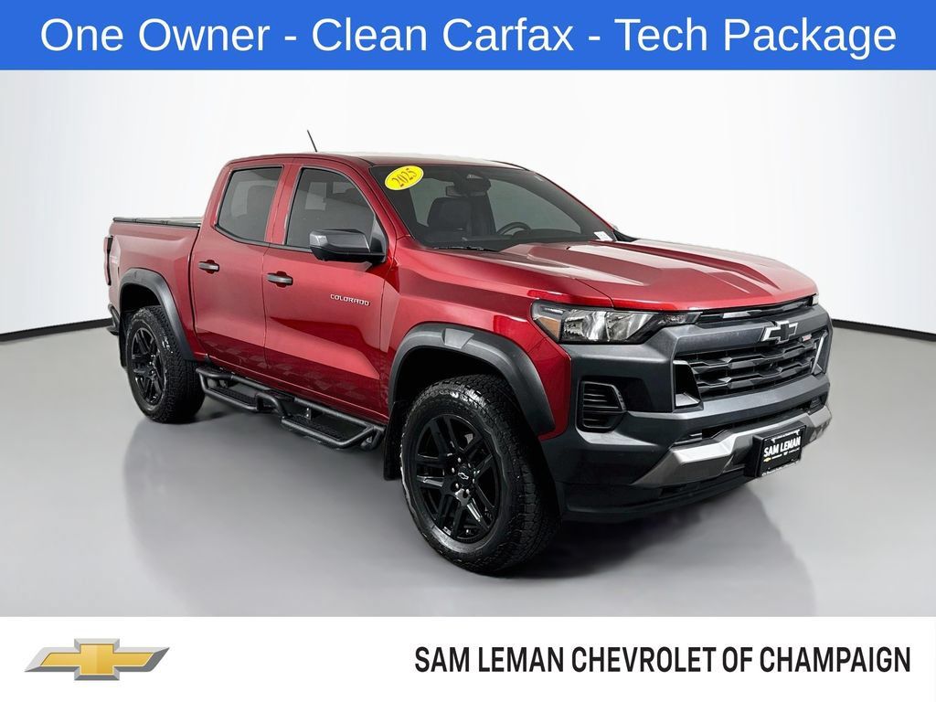 Used 2025 Chevrolet Colorado Trail Boss AWD/4WD image 1