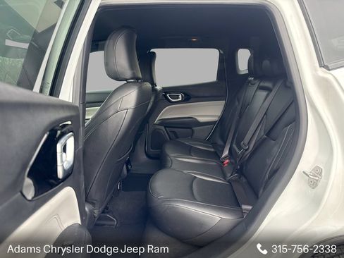 Used 2025 Jeep Compass Limited AWD/4WD image 11