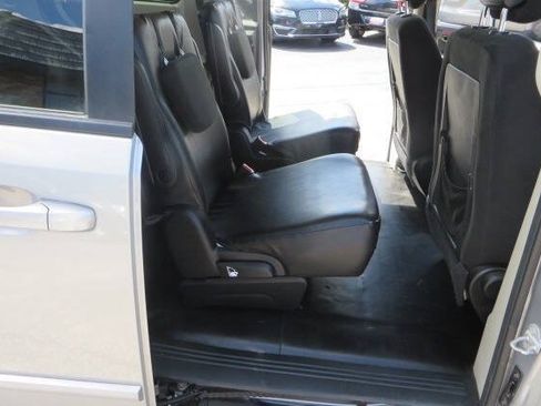 Used 2016 Dodge Grand Caravan SE w/ Quick Order Package 29E SE FWD image 19