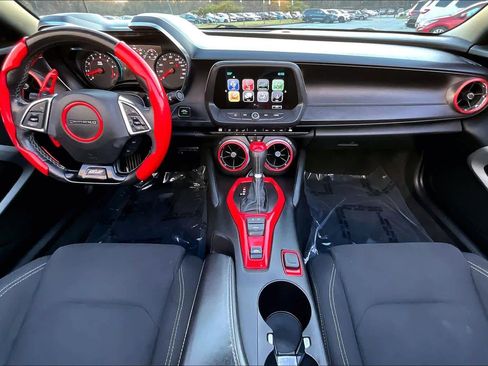 Used 2018 Chevrolet Camaro SS image 13