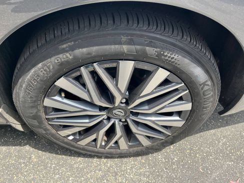 Used 2025 Nissan Altima 2.5 SV FWD image 25