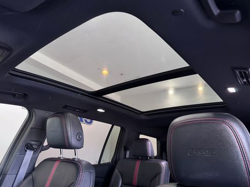 Certified 2024 Chevrolet Traverse RS image 22