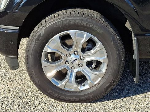 Used 2022 Ford F150 Platinum w/ FX4 Off-Road Package AWD/4WD image 9