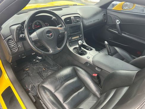 Used 2006 Chevrolet Corvette Coupe w/ Preferred Equipment Group image 40