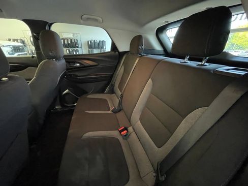 Used 2025 Chevrolet TrailBlazer LT FWD image 27